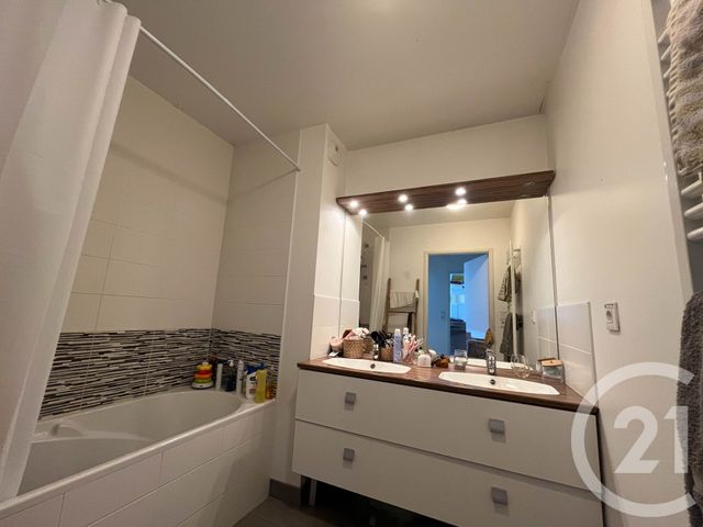 Appartement T4 &agrave; louer - 4 pi&egrave;ces - 87,08 m2 - Les Sables D Olonne - 85 - PAYS-DE-LOIRE