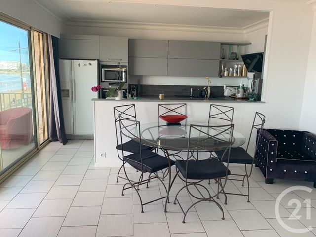 Appartement T3 &agrave; louer - 3 pi&egrave;ces - 77,19 m2 - Les Sables D Olonne - 85 - PAYS-DE-LOIRE
