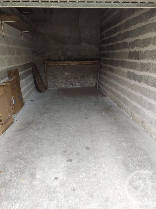 Parking &agrave; louer - 15,85 m2 - Les Sables D Olonne - 85 - PAYS-DE-LOIRE