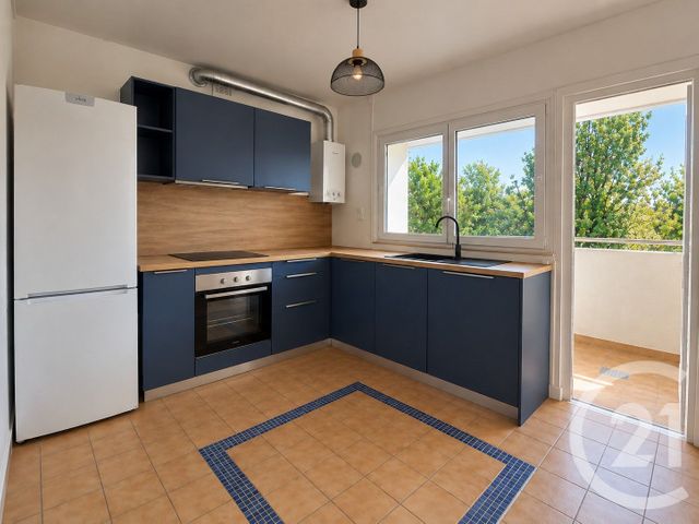 Appartement T3 &agrave; louer - 3 pi&egrave;ces - 62,80 m2 - Chateau D Olonne - 85 - PAYS-DE-LOIRE