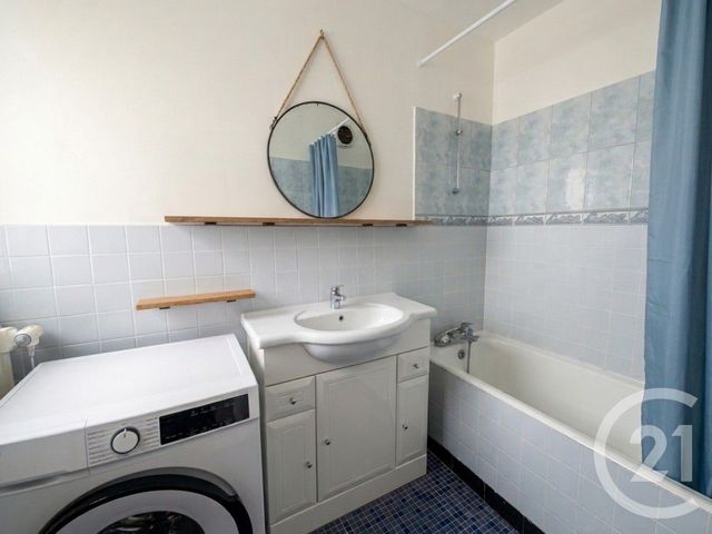 Appartement T3 &agrave; louer - 3 pi&egrave;ces - 62,80 m2 - Chateau D Olonne - 85 - PAYS-DE-LOIRE