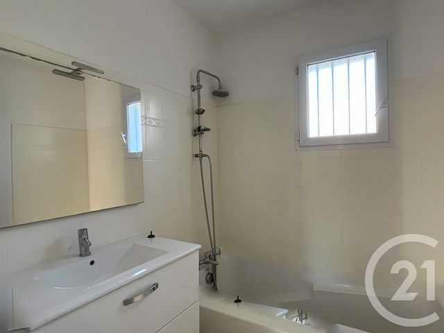 Maison &agrave; louer - 4 pi&egrave;ces - 83,33 m2 - Talmont St Hilaire - 85 - PAYS-DE-LOIRE