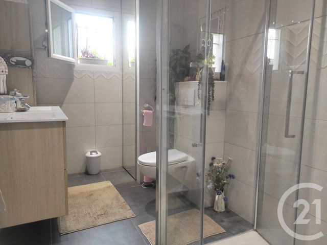 Maison &agrave; louer - 6 pi&egrave;ces - 107,50 m2 - St Hilaire La Foret - 85 - PAYS-DE-LOIRE