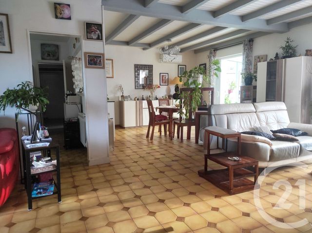 Maison &agrave; louer - 6 pi&egrave;ces - 107,50 m2 - St Hilaire La Foret - 85 - PAYS-DE-LOIRE