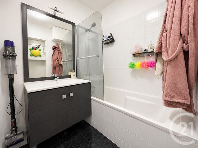 Appartement F4 &agrave; vendre - 4 pi&egrave;ces - 71 m2 - Garges Les Gonesse - 95 - ILE-DE-FRANCE