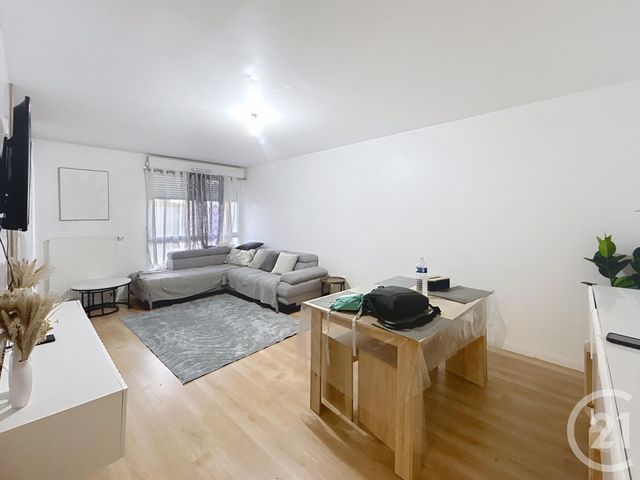 Appartement F3 &agrave; louer - 3 pi&egrave;ces - 65,40 m2 - Garges Les Gonesse - 95 - ILE-DE-FRANCE