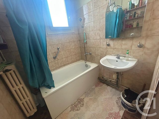 Appartement F4 &agrave; vendre - 4 pi&egrave;ces - 64,17 m2 - Garges Les Gonesse - 95 - ILE-DE-FRANCE
