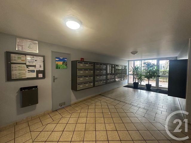Appartement F3 &agrave; louer - 3 pi&egrave;ces - 59 m2 - Villeneuve La Garenne - 92 - ILE-DE-FRANCE