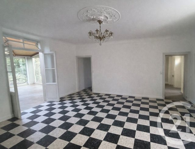 Maison &agrave; louer - 5 pi&egrave;ces - 160,11 m2 - Challans - 85 - PAYS-DE-LOIRE