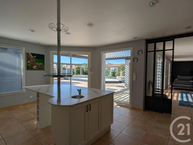 Maison à vendre - 6 pièces - 230 m2 - Beauvoir Sur Mer - 85 - PAYS-DE-LOIRE