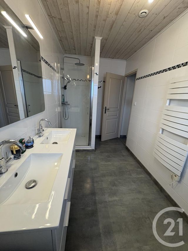 Appartement F3 &agrave; louer - 3 pi&egrave;ces - 65,82 m2 - Challans - 85 - PAYS-DE-LOIRE