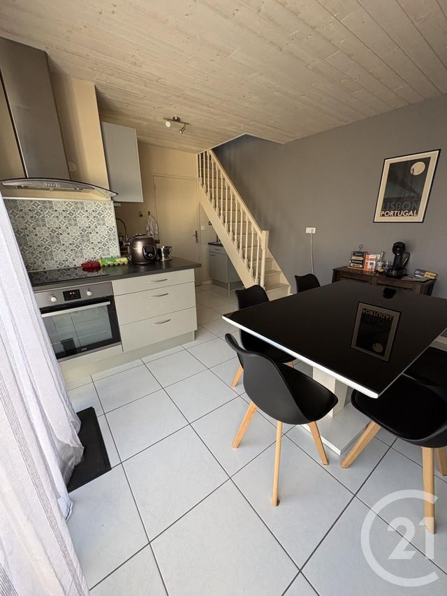 Appartement F3 &agrave; louer - 3 pi&egrave;ces - 65,82 m2 - Challans - 85 - PAYS-DE-LOIRE