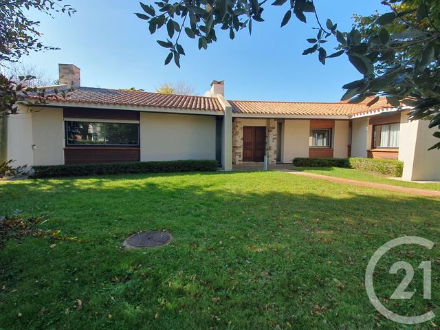 Maison à vendre - 10 pièces - 325 m2 - Challans - 85 - PAYS-DE-LOIRE