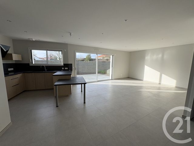 Maison &agrave; louer - 4 pi&egrave;ces - 96,52 m2 - Challans - 85 - PAYS-DE-LOIRE