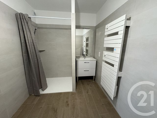 Appartement F3 &agrave; louer - 3 pi&egrave;ces - 73,68 m2 - Challans - 85 - PAYS-DE-LOIRE