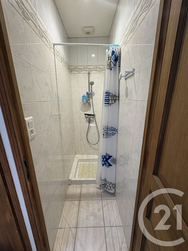 Maison &agrave; louer - 5 pi&egrave;ces - 160 m2 - Challans - 85 - PAYS-DE-LOIRE