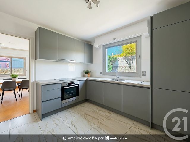 Appartement T3 &agrave; vendre - 4 pi&egrave;ces - 95,04 m2 - Challans - 85 - PAYS-DE-LOIRE