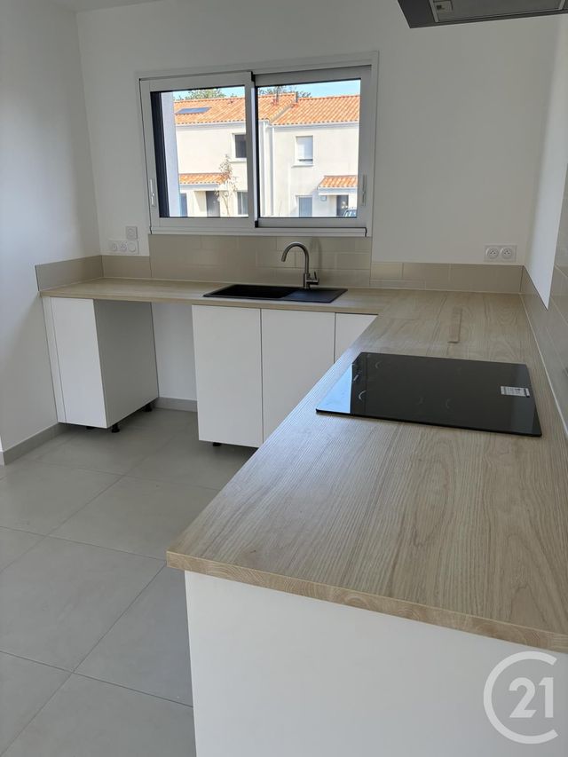 Maison &agrave; louer - 4 pi&egrave;ces - 76,44 m2 - La Garnache - 85 - PAYS-DE-LOIRE