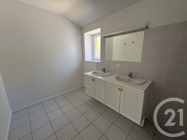Maison &agrave; louer - 4 pi&egrave;ces - 109,97 m2 - Sallertaine - 85 - PAYS-DE-LOIRE