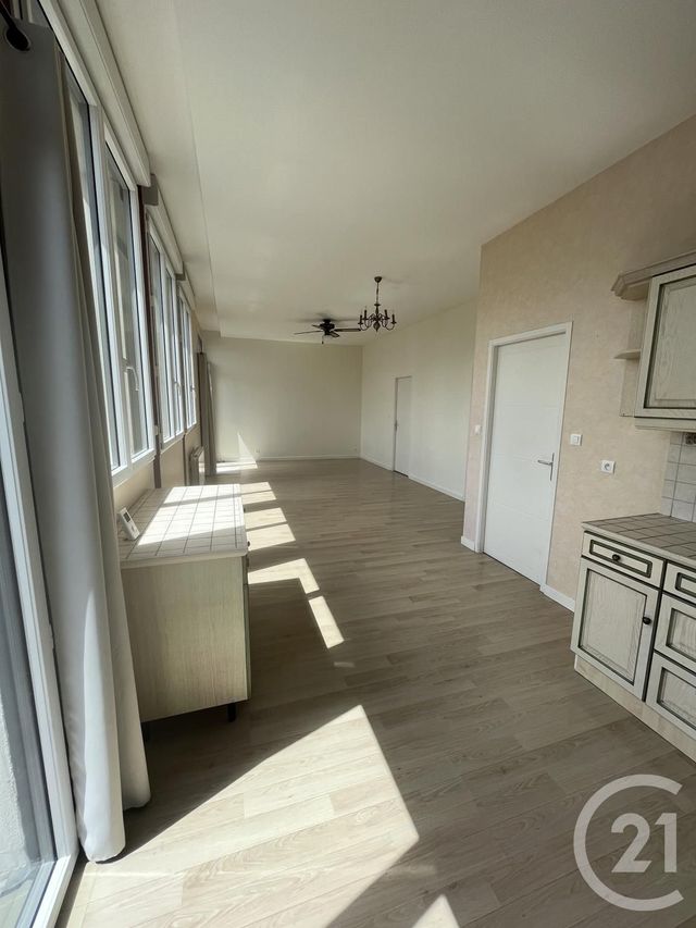 Appartement F4 &agrave; vendre - 4 pi&egrave;ces - 76,75 m2 - Commequiers - 85 - PAYS-DE-LOIRE