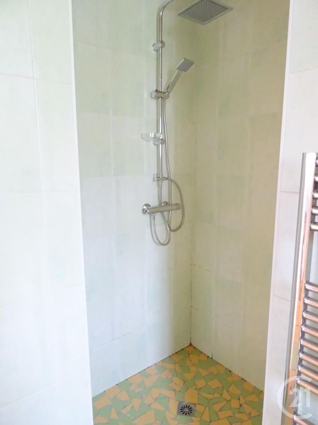 Maison &agrave; louer - 3 pi&egrave;ces - 71,92 m2 - Apremont - 85 - PAYS-DE-LOIRE