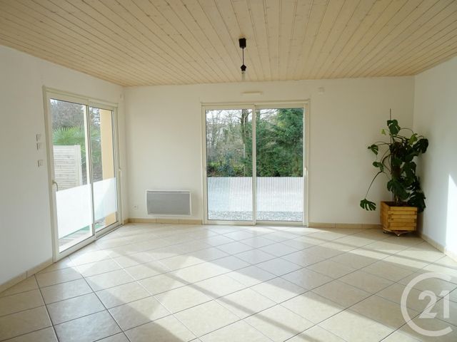 Maison &agrave; louer - 3 pi&egrave;ces - 71,92 m2 - Apremont - 85 - PAYS-DE-LOIRE