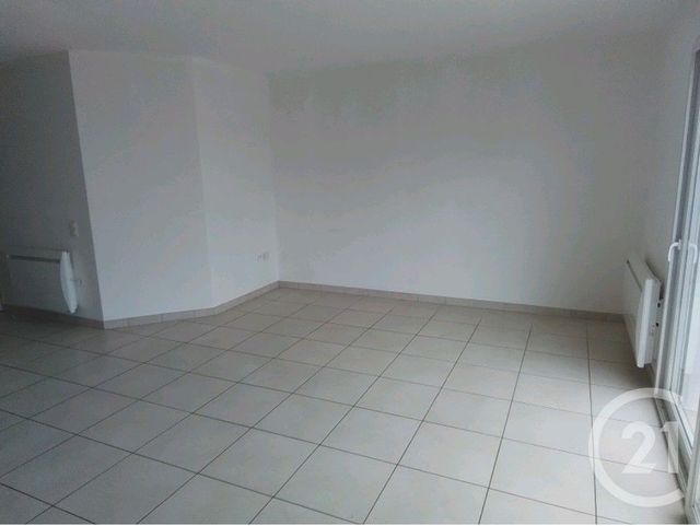 Maison &agrave; louer - 3 pi&egrave;ces - 70,75 m2 - Falleron - 85 - PAYS-DE-LOIRE