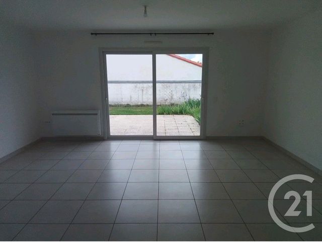 Maison &agrave; louer - 3 pi&egrave;ces - 70,75 m2 - Falleron - 85 - PAYS-DE-LOIRE