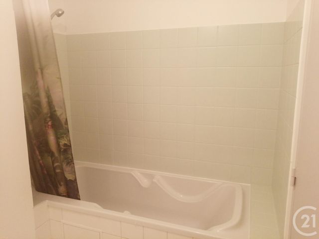 Appartement F3 &agrave; louer - 3 pi&egrave;ces - 80,47 m2 - Limoges - 87 - LIMOUSIN