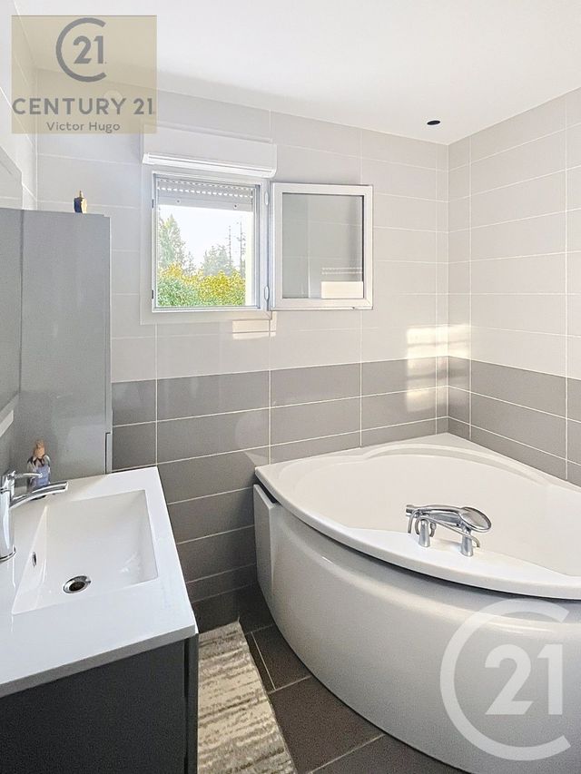 Maison &agrave; vendre - 4 pi&egrave;ces - 95,73 m2 - St Jouvent - 87 - LIMOUSIN