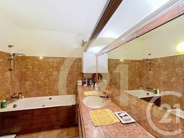 Maison à vendre - 14 pièces - 274,17 m2 - Villejuif - 94 - ILE-DE-FRANCE