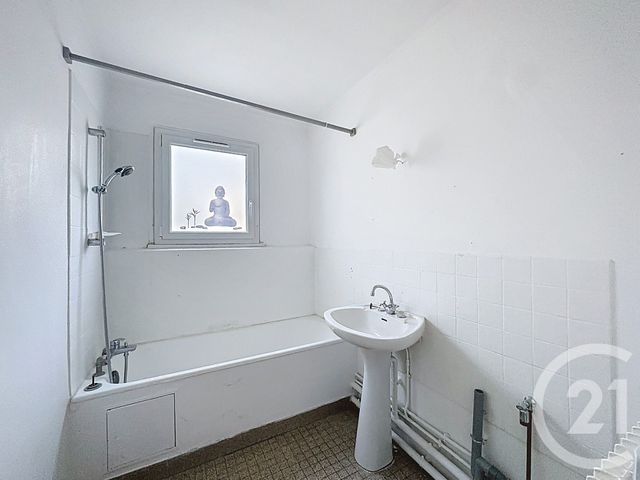 Appartement F2 à vendre - 2 pièces - 47,52 m2 - L Hay Les Roses - 94 - ILE-DE-FRANCE