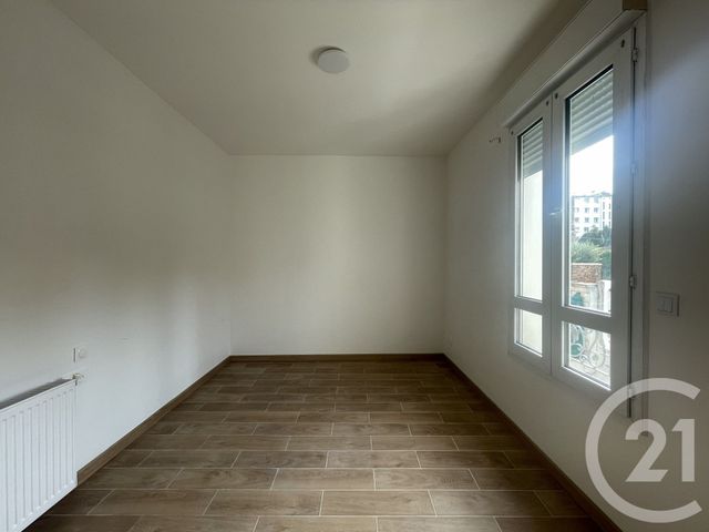 Maison a louer villejuif - 4 pièce(s) - 148.9 m2 - Surfyn