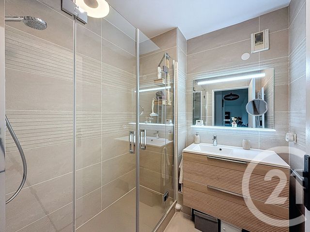 Appartement T2 à vendre - 2 pièces - 47,60 m2 - Villejuif - 94 - ILE-DE-FRANCE