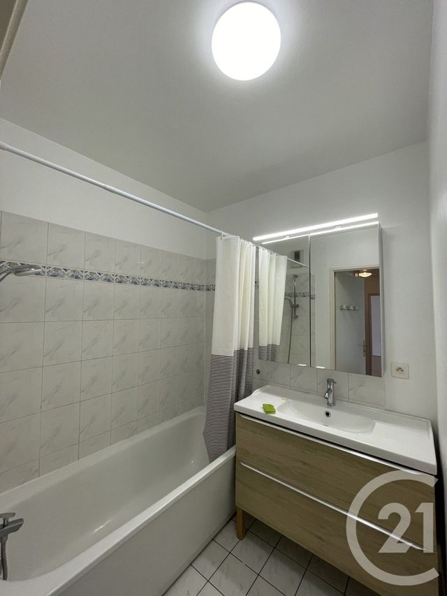 Appartement F3 à louer - 3 pièces - 53,83 m2 - Chatillon - 92 - ILE-DE-FRANCE