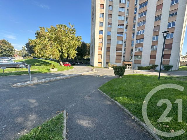Appartement F4 &agrave; louer - 4 pi&egrave;ces - 76,99 m2 - Villejuif - 94 - ILE-DE-FRANCE
