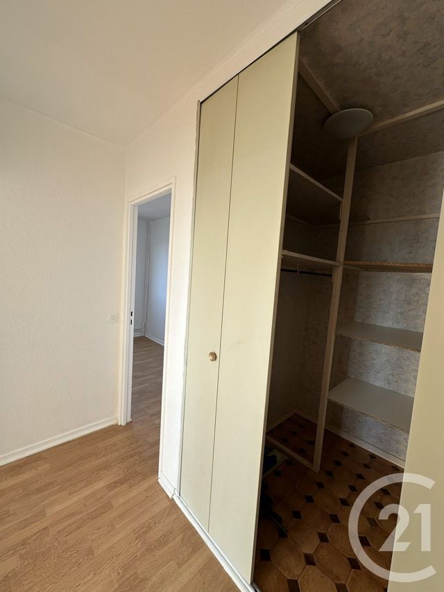 Appartement F4 &agrave; louer - 4 pi&egrave;ces - 76,99 m2 - Villejuif - 94 - ILE-DE-FRANCE