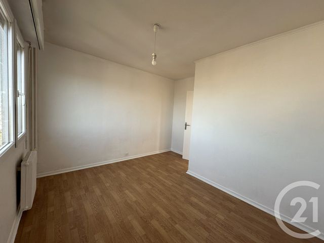 Appartement F4 &agrave; louer - 4 pi&egrave;ces - 76,99 m2 - Villejuif - 94 - ILE-DE-FRANCE