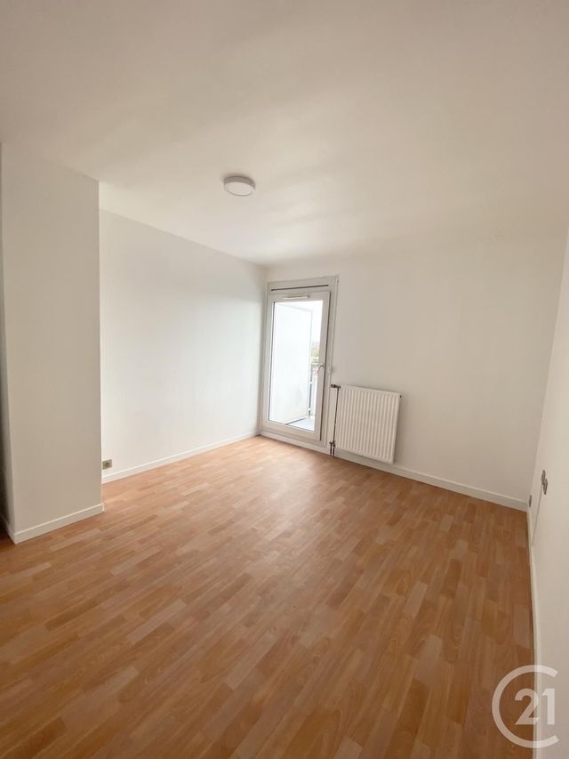 Appartement F4 &agrave; louer - 4 pi&egrave;ces - 75,78 m2 - Villejuif - 94 - ILE-DE-FRANCE