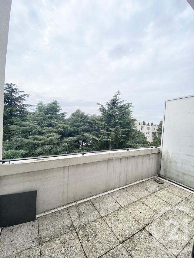 Appartement F4 &agrave; louer - 4 pi&egrave;ces - 75,78 m2 - Villejuif - 94 - ILE-DE-FRANCE