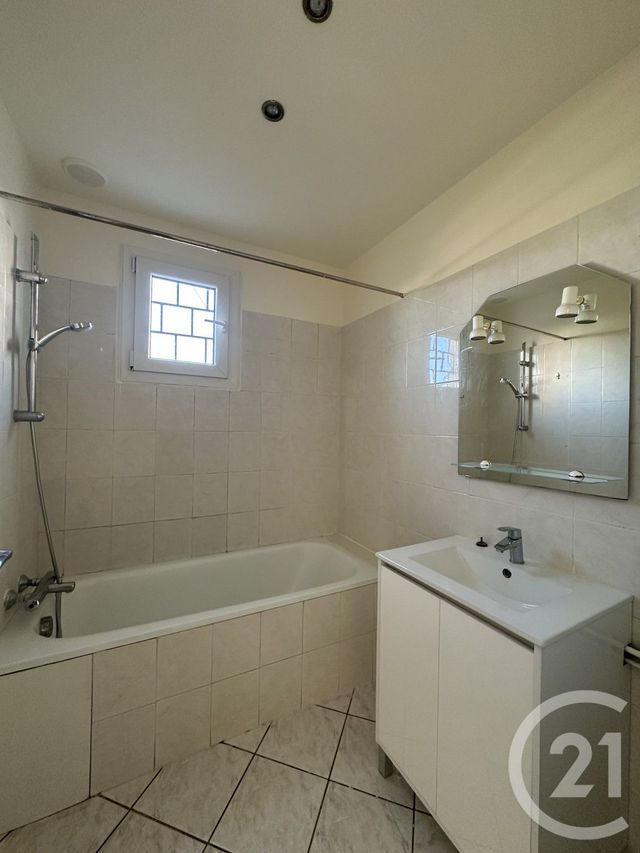 Appartement &agrave; louer - 3 pi&egrave;ces - 70,97 m2 - Vitry Sur Seine - 94 - ILE-DE-FRANCE