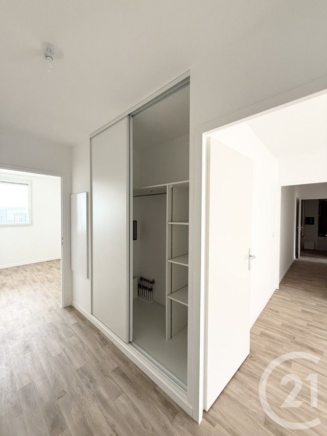 Appartement F3 &agrave; louer - 3 pi&egrave;ces - 61,87 m2 - Vitry Sur Seine - 94 - ILE-DE-FRANCE