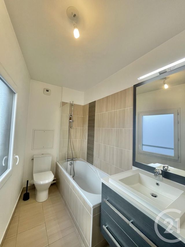 Maison &agrave; louer - 4 pi&egrave;ces - 72,80 m2 - Villejuif - 94 - ILE-DE-FRANCE