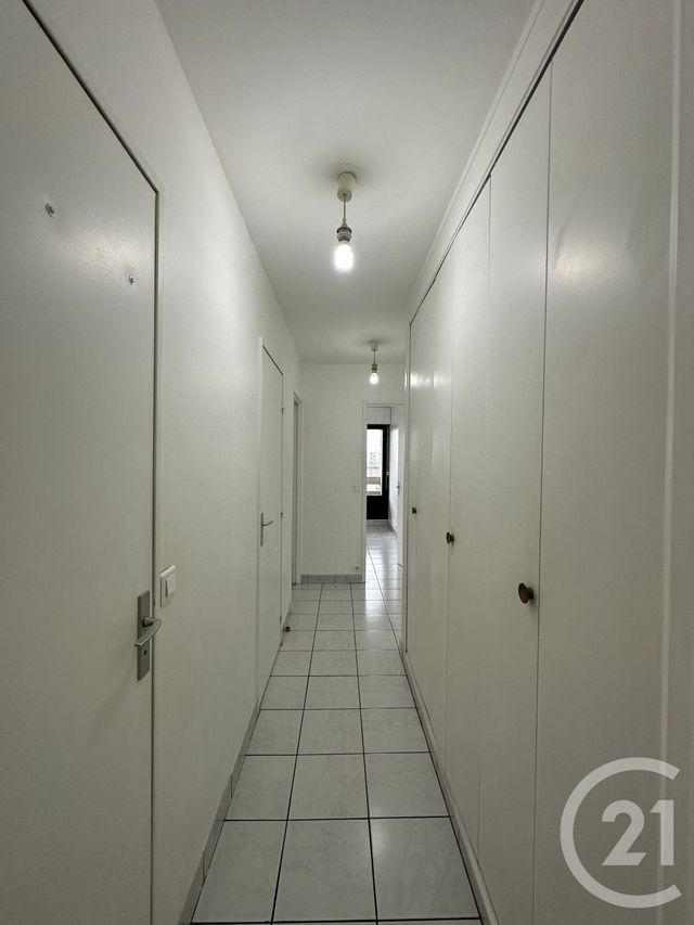 Appartement F4 &agrave; louer - 5 pi&egrave;ces - 94,87 m2 - Villejuif - 94 - ILE-DE-FRANCE