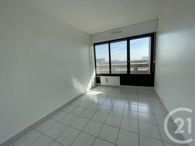 Appartement F4 &agrave; louer - 5 pi&egrave;ces - 94,87 m2 - Villejuif - 94 - ILE-DE-FRANCE