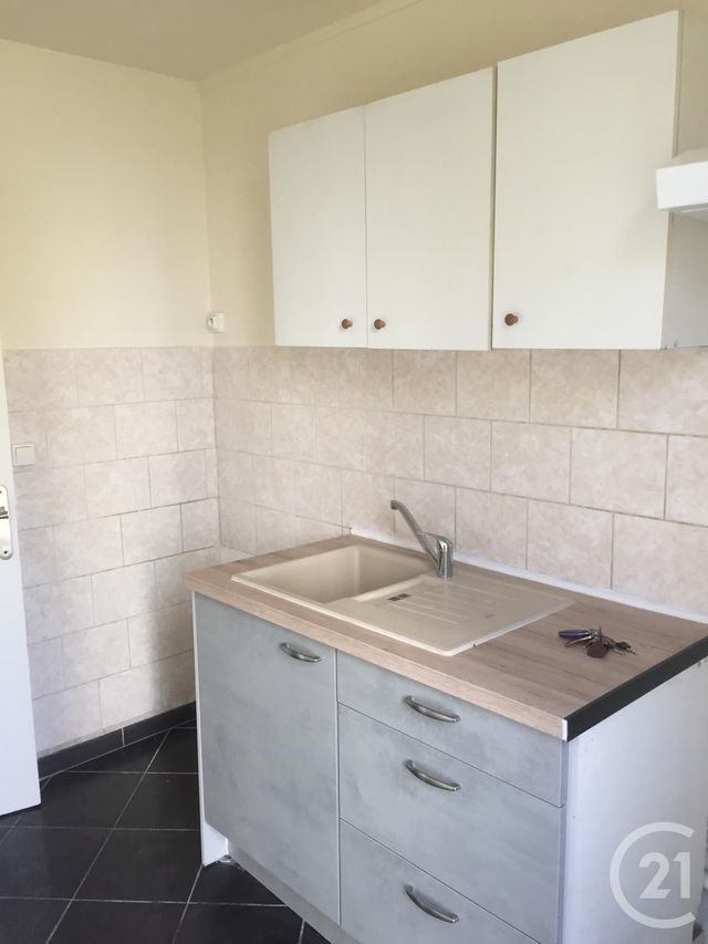 Appartement F3 &agrave; louer - 3 pi&egrave;ces - 54,51 m2 - Villejuif - 94 - ILE-DE-FRANCE