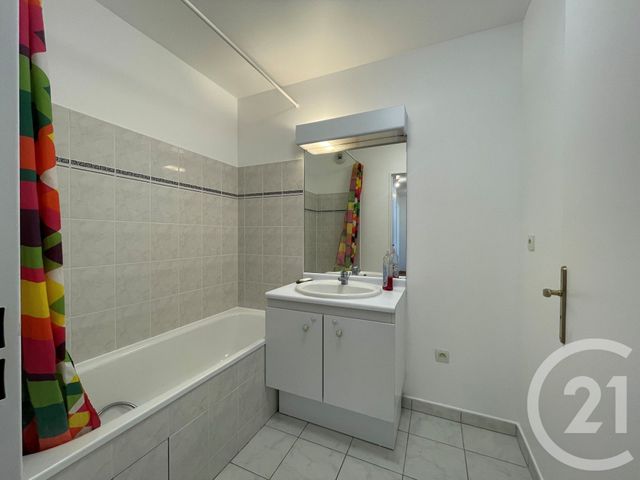 Appartement F3 &agrave; louer - 3 pi&egrave;ces - 61,26 m2 - Villejuif - 94 - ILE-DE-FRANCE