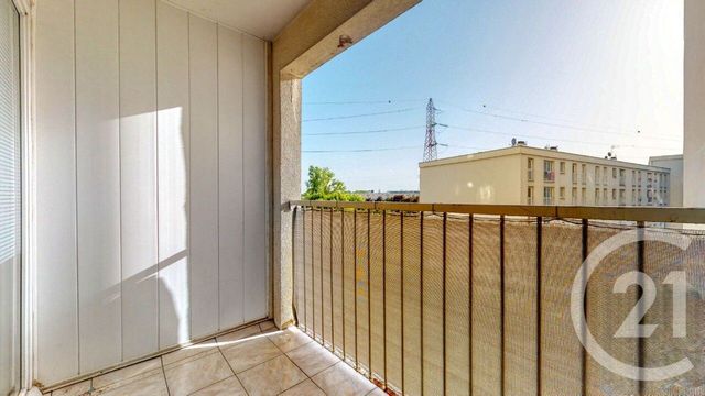 Appartement F4 à vendre - 4 pièces - 75,31 m2 - Thiais - 94 - ILE-DE-FRANCE