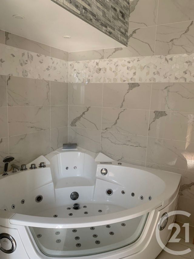 Maison à vendre - 7 pièces - 153,70 m2 - L Hay Les Roses - 94 - ILE-DE-FRANCE