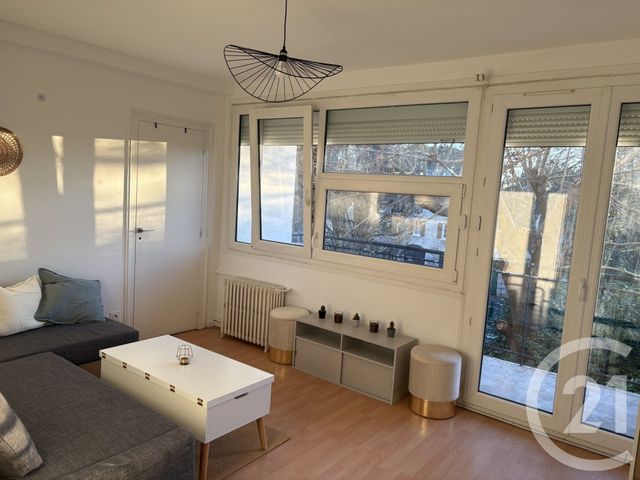 Appartement F2 &agrave; louer - 2 pi&egrave;ces - 37,90 m2 - L Hay Les Roses - 94 - ILE-DE-FRANCE